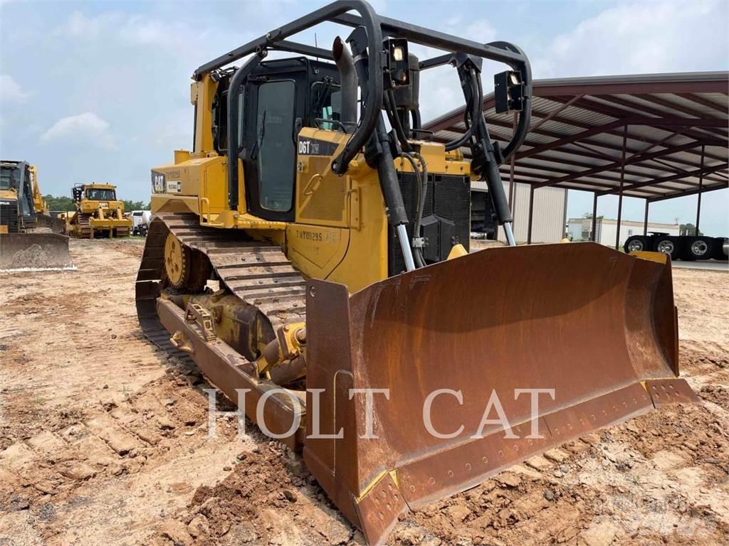 CAT D6T Buldožeri guseničari