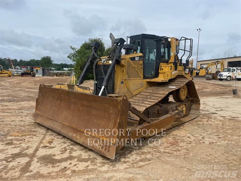 CAT D6T Buldožeri guseničari