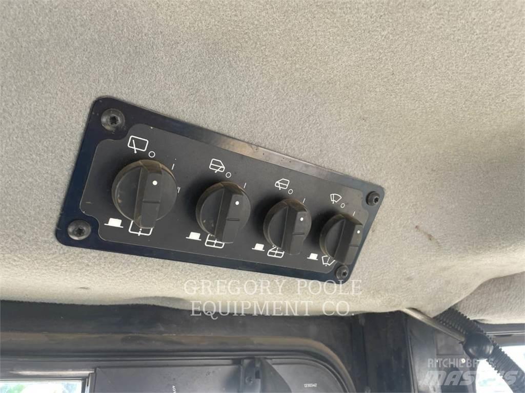 CAT D6T Buldožeri guseničari