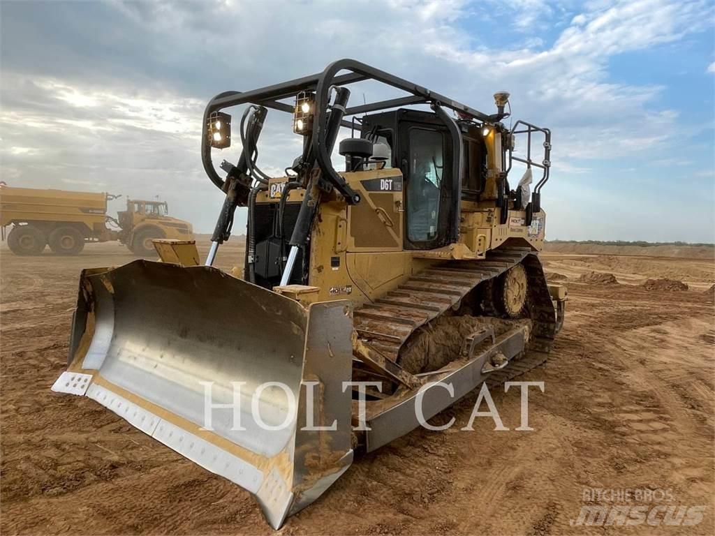 CAT D6T Buldožeri guseničari