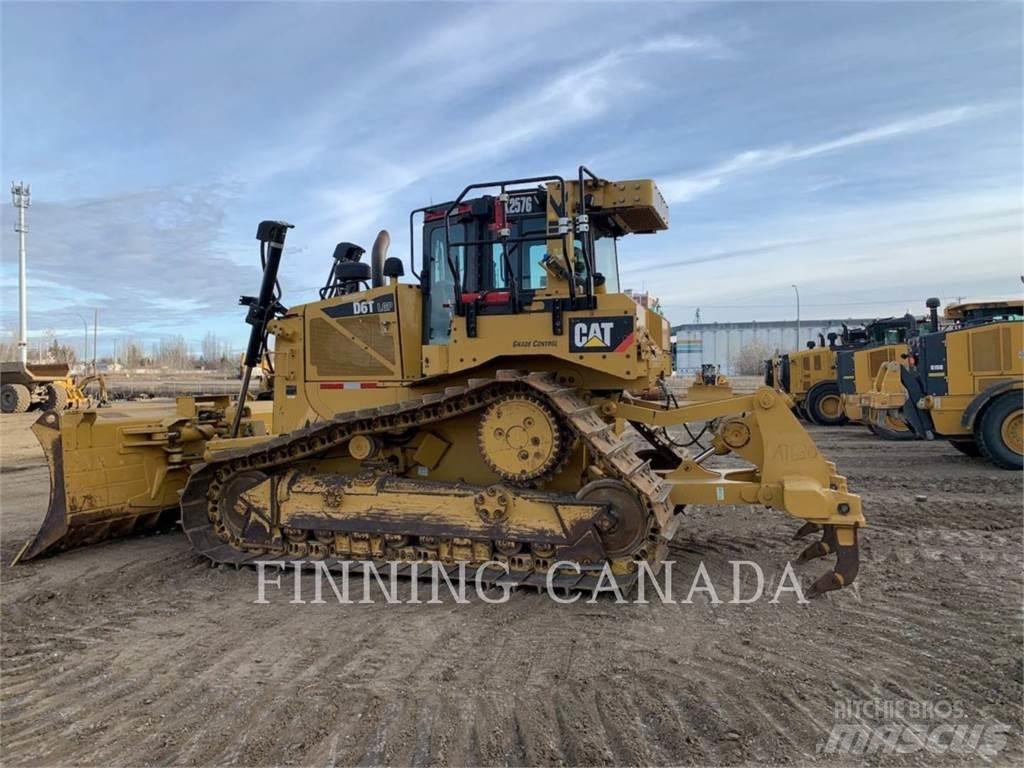 CAT D6T Buldožeri guseničari