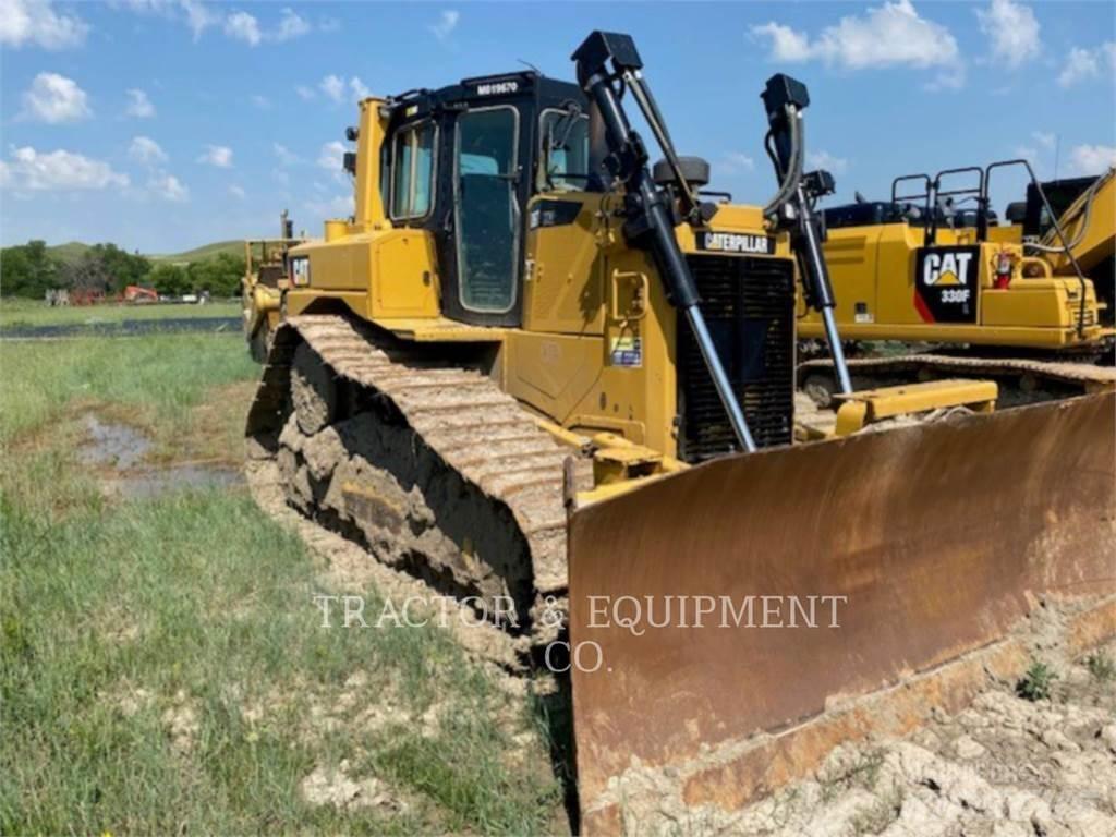 CAT D6T Buldožeri guseničari