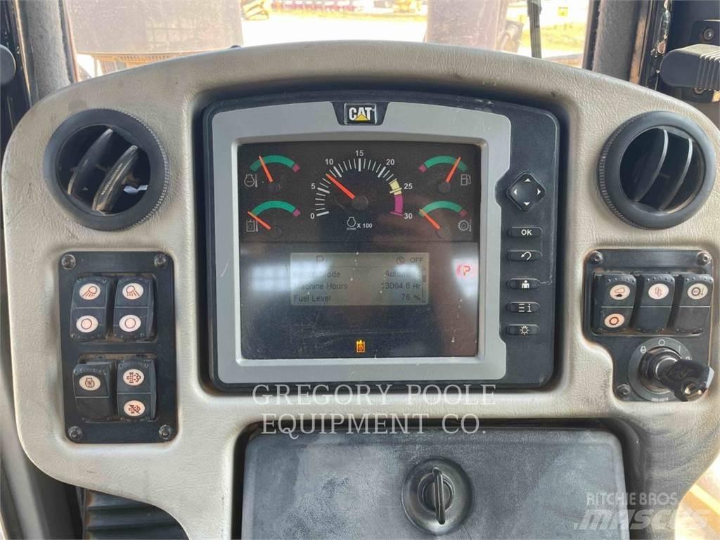 CAT D6T Buldožeri guseničari