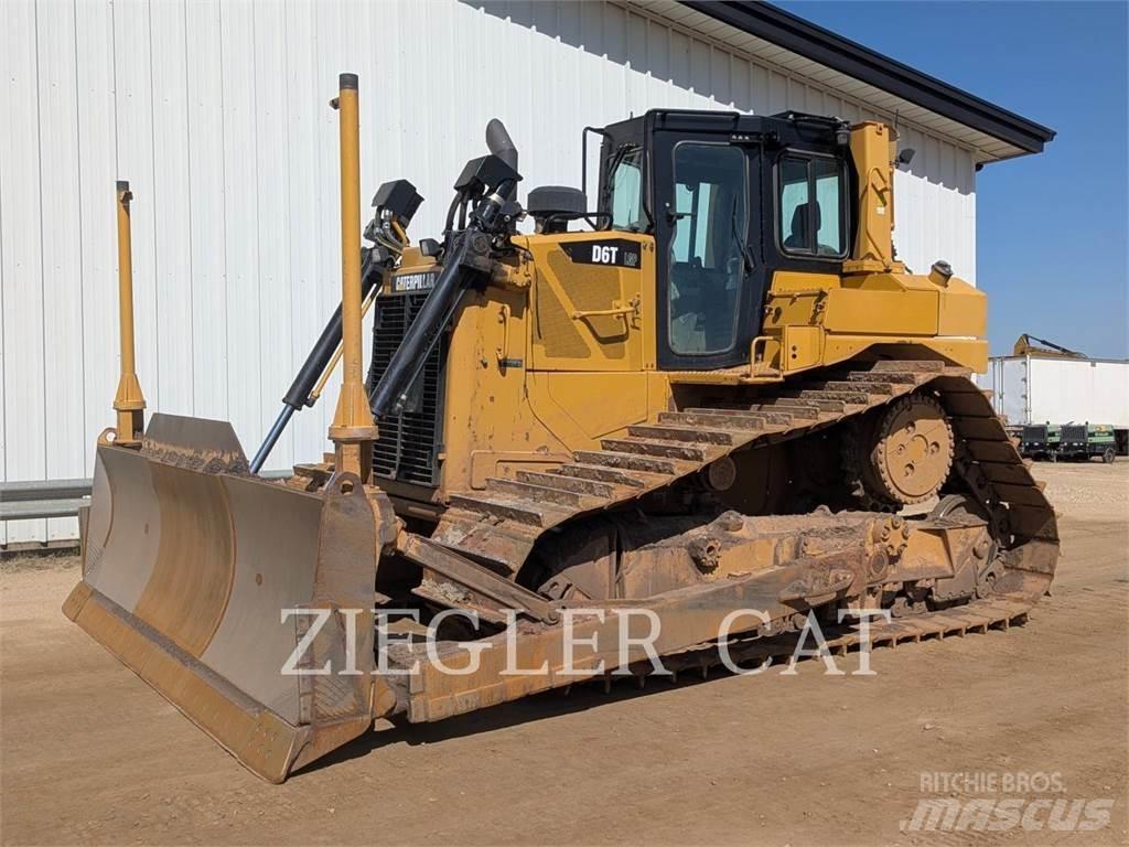 CAT D6T Buldožeri guseničari