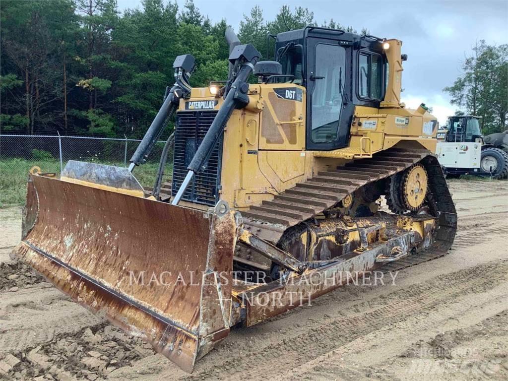 CAT D6T Buldožeri guseničari
