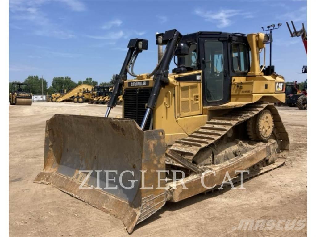 CAT D6T Buldožeri guseničari