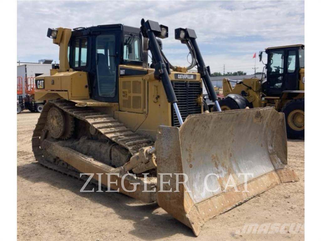 CAT D6T Buldožeri guseničari