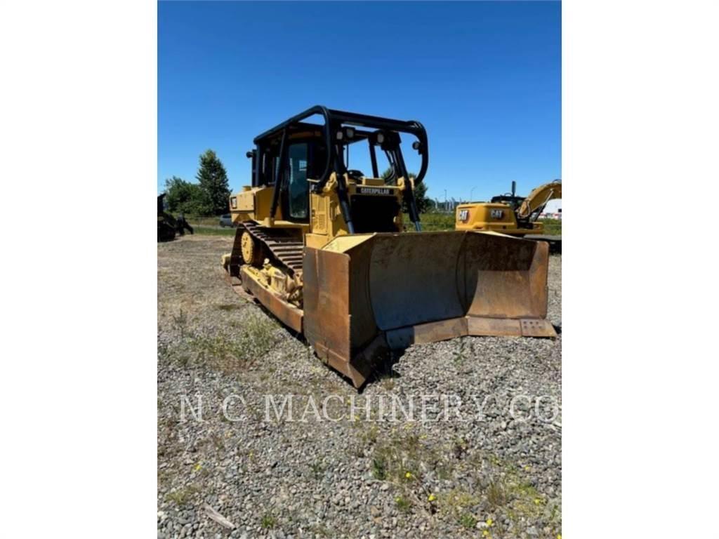 CAT D6T Buldožeri guseničari