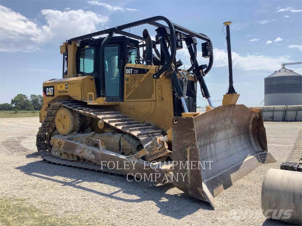 CAT D6T Buldožeri guseničari