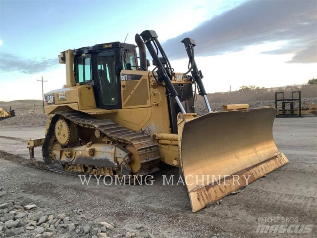 CAT D6T Buldožeri guseničari