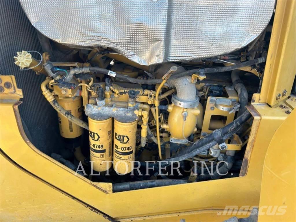 CAT D6T LGP Buldožeri guseničari