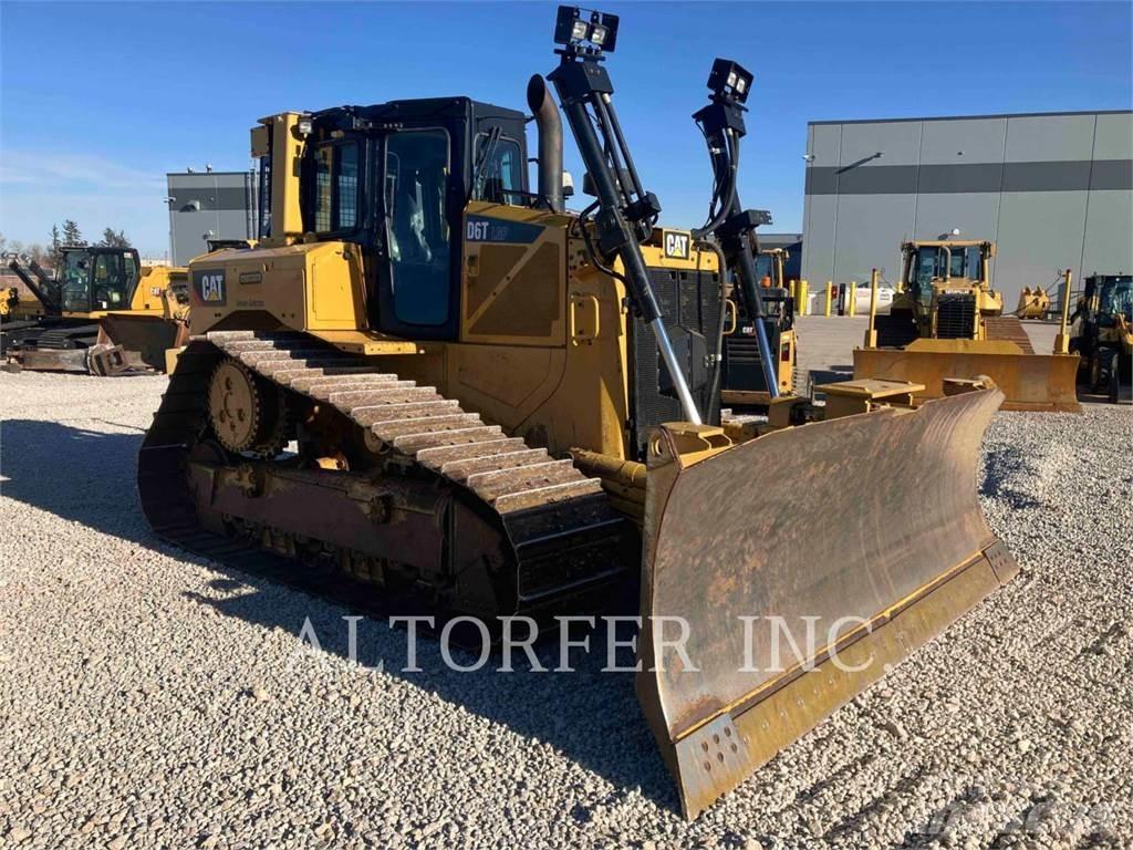 CAT D6T LGPPAT Buldožeri guseničari
