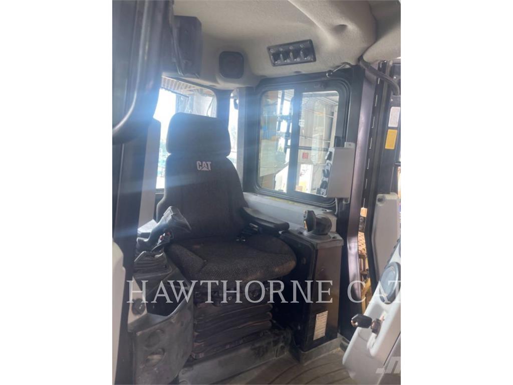 CAT D6T SL Buldožeri guseničari