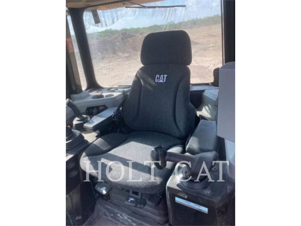 CAT D6T XWVP Buldožeri guseničari
