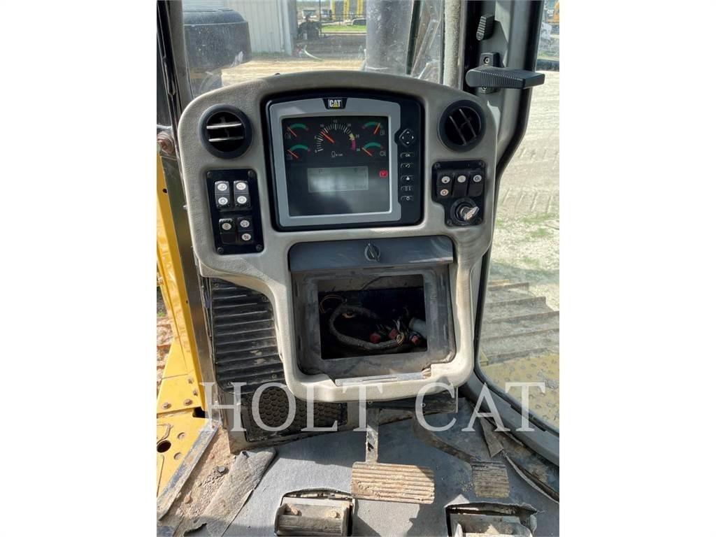 CAT D6T XWVPRI Buldožeri guseničari