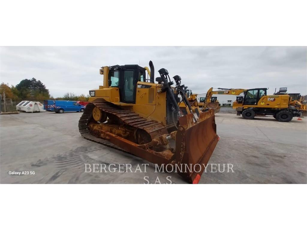 CAT D6T4F LGP Buldožeri guseničari
