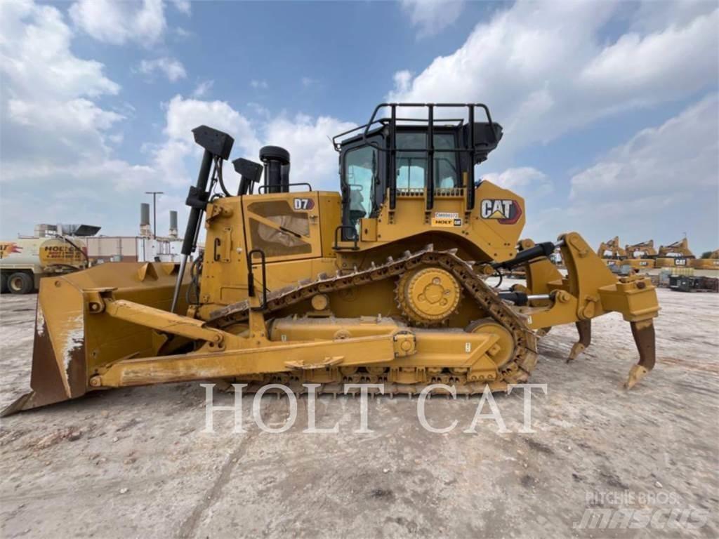 CAT D7 Buldožeri guseničari
