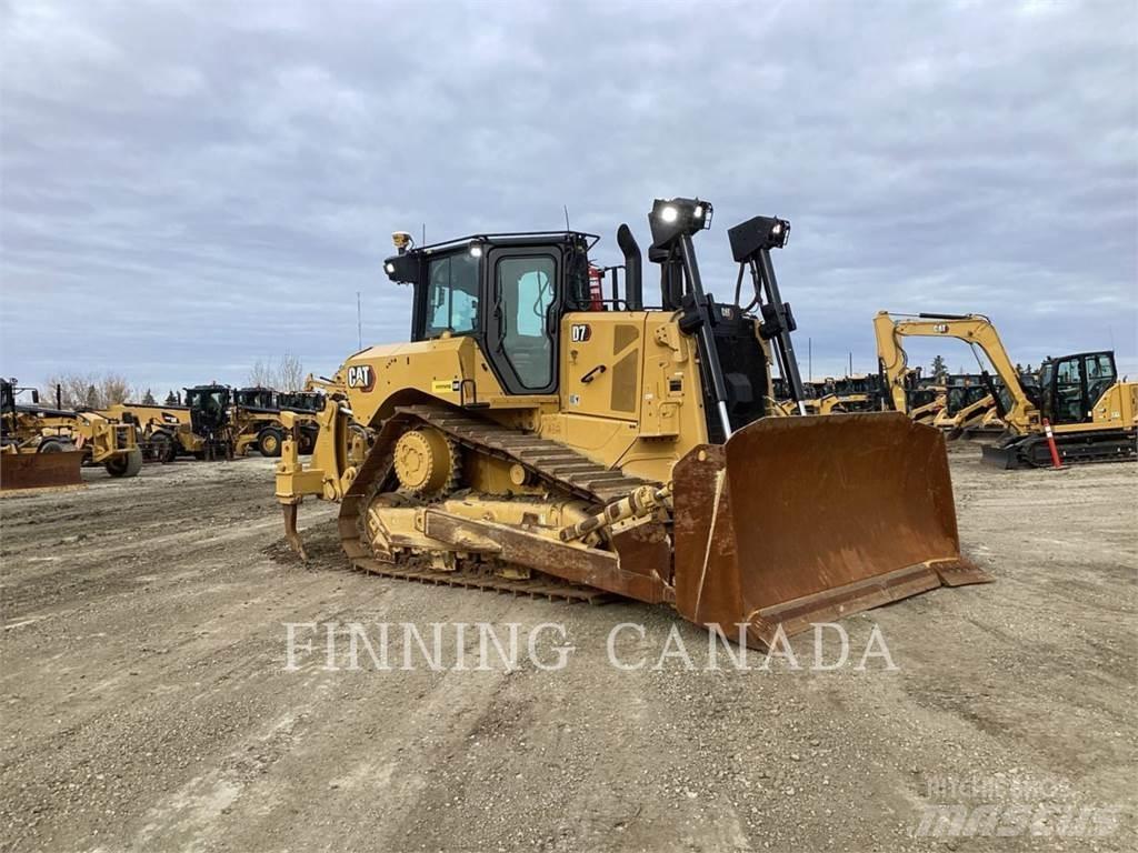 CAT D7-17 Buldožeri guseničari