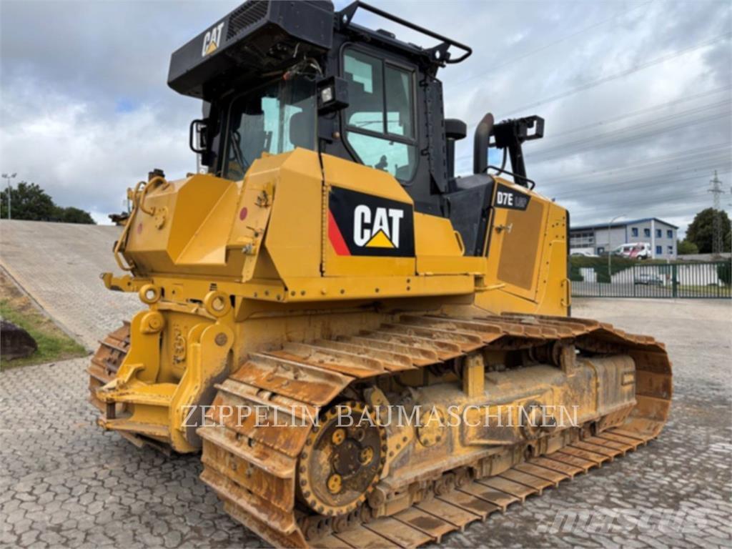CAT D7E Buldožeri guseničari