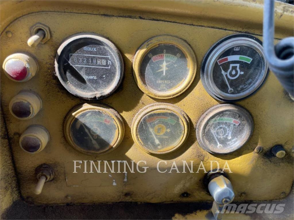 CAT D7G Buldožeri guseničari