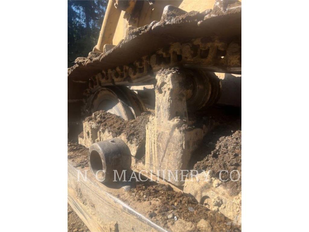 CAT D7G Buldožeri guseničari