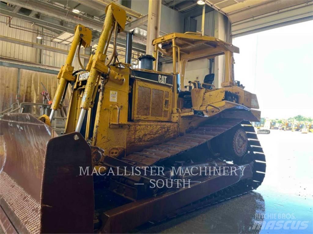 CAT D7R Buldožeri guseničari