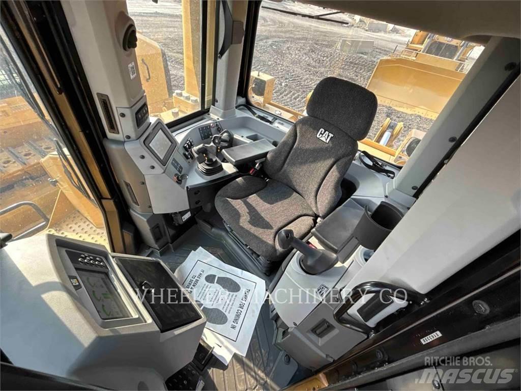 CAT D8 SU Buldožeri guseničari