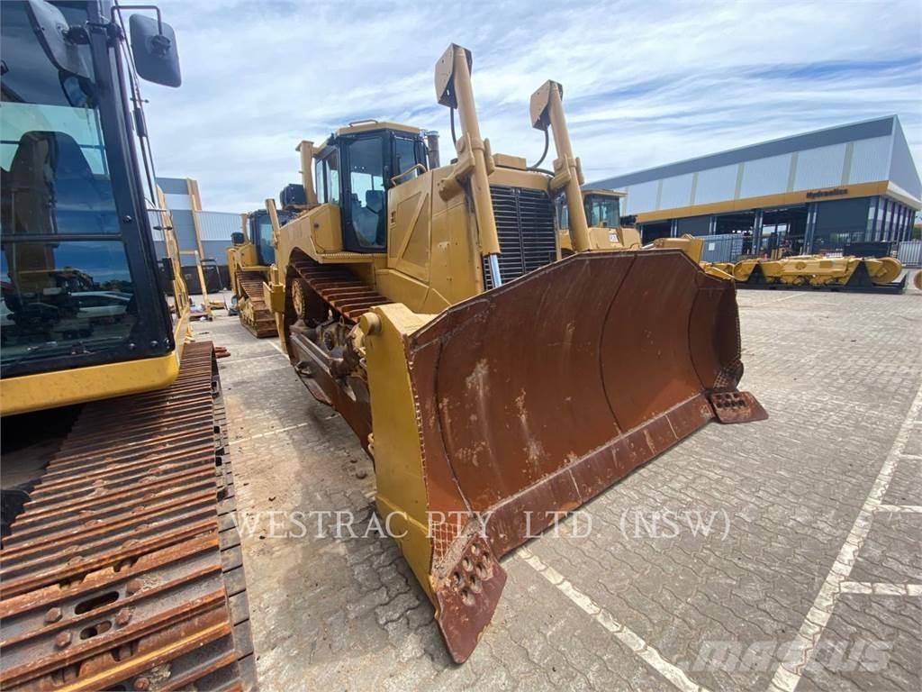 CAT D8T Buldožeri guseničari