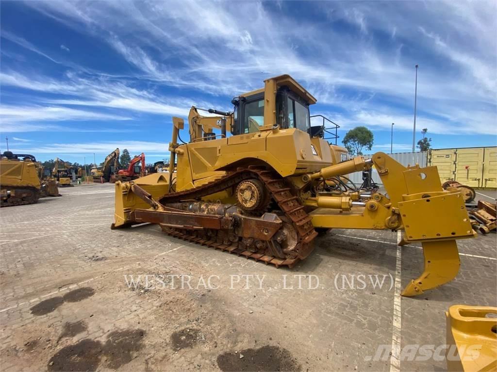 CAT D8T Buldožeri guseničari