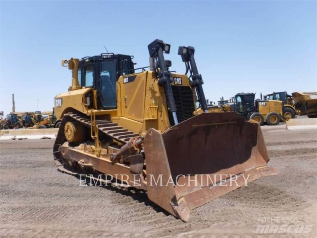 CAT D8T Buldožeri guseničari