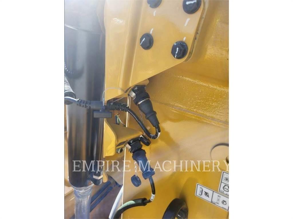 CAT D8T Buldožeri guseničari