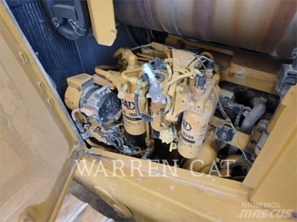 CAT D8T 4XLARO Buldožeri guseničari