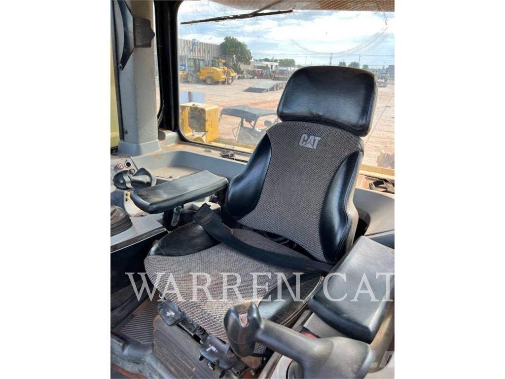 CAT D8T 4XLARO Buldožeri guseničari