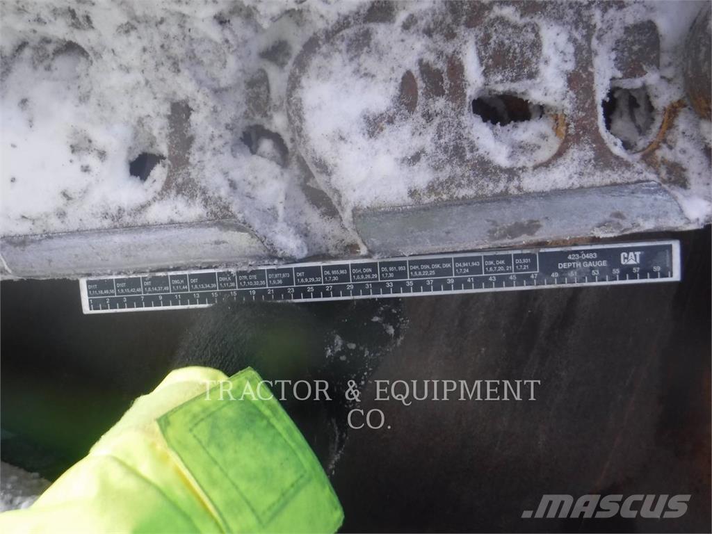 CAT D9 Buldožeri guseničari