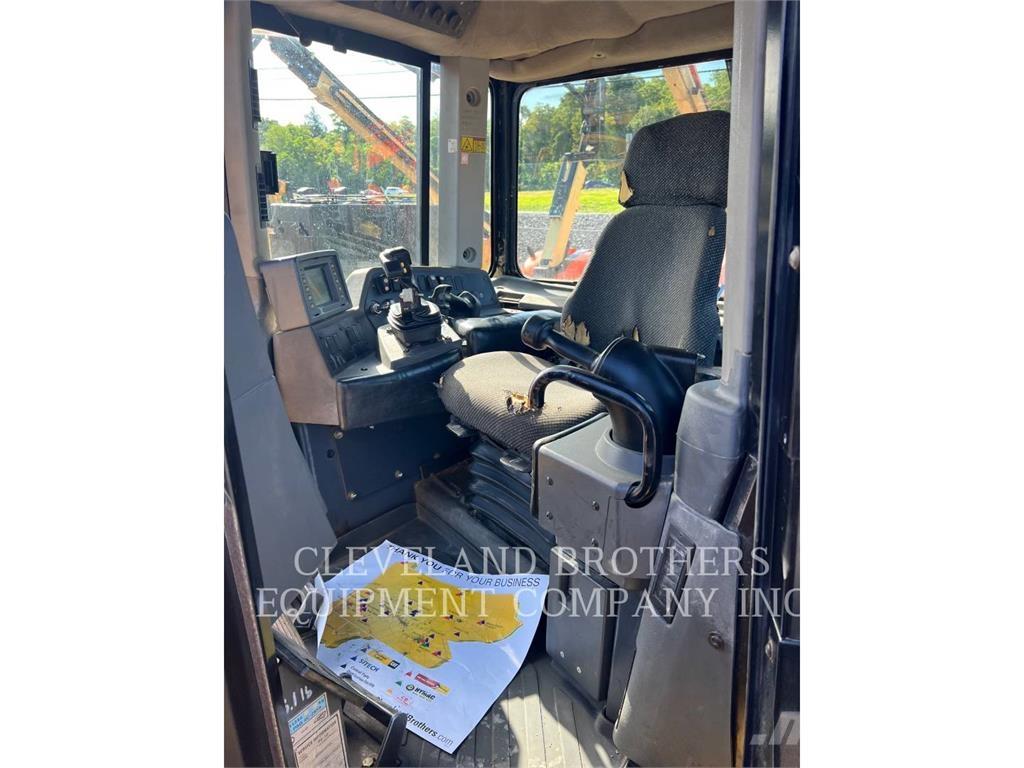 CAT D9T Buldožeri guseničari