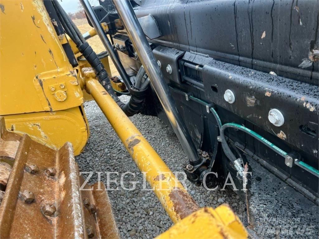 CAT D9T Buldožeri guseničari