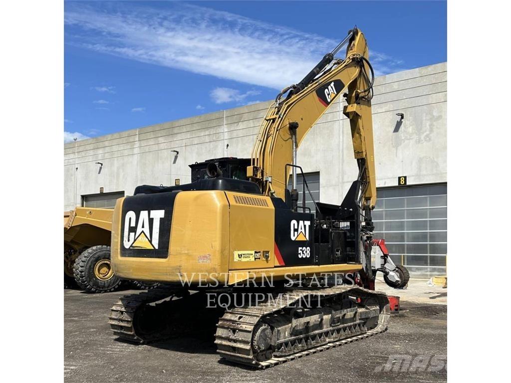 CAT FM538 Šumarski traktori