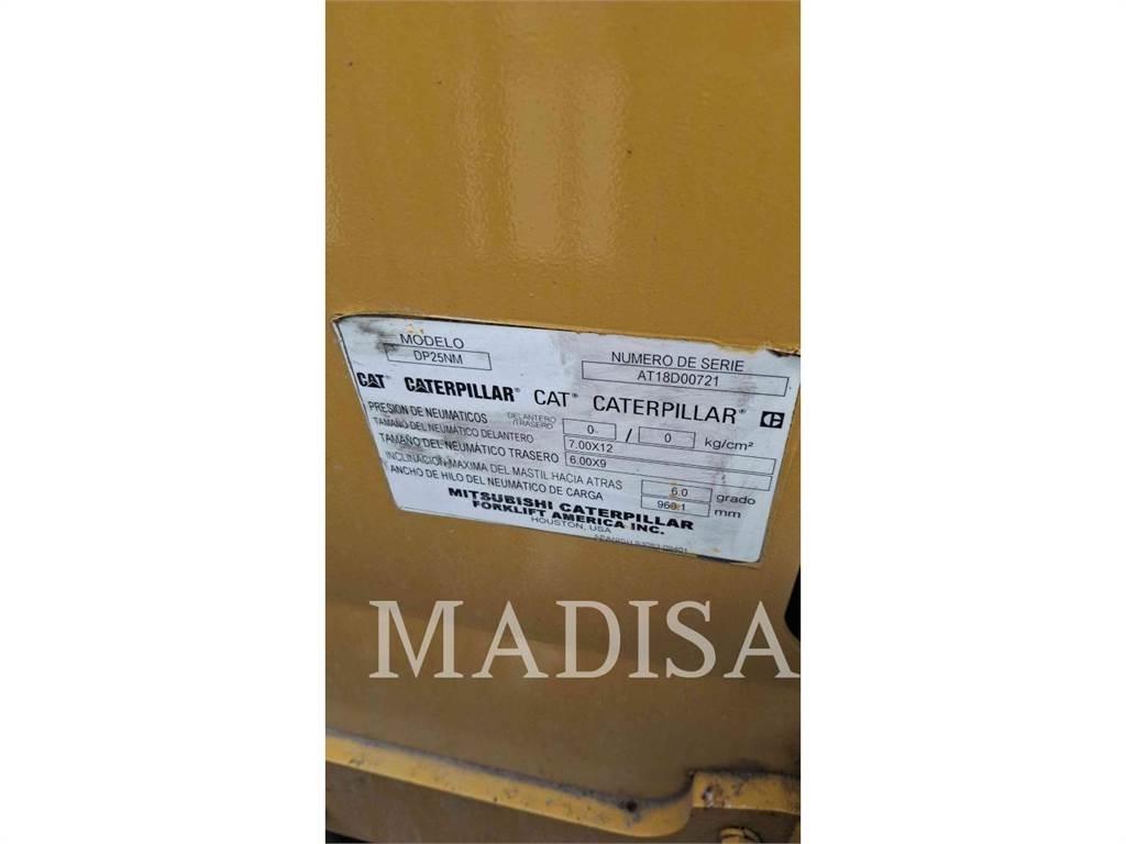 CAT LIFT TRUCKS DP25NM5 Dizelski viljuškari