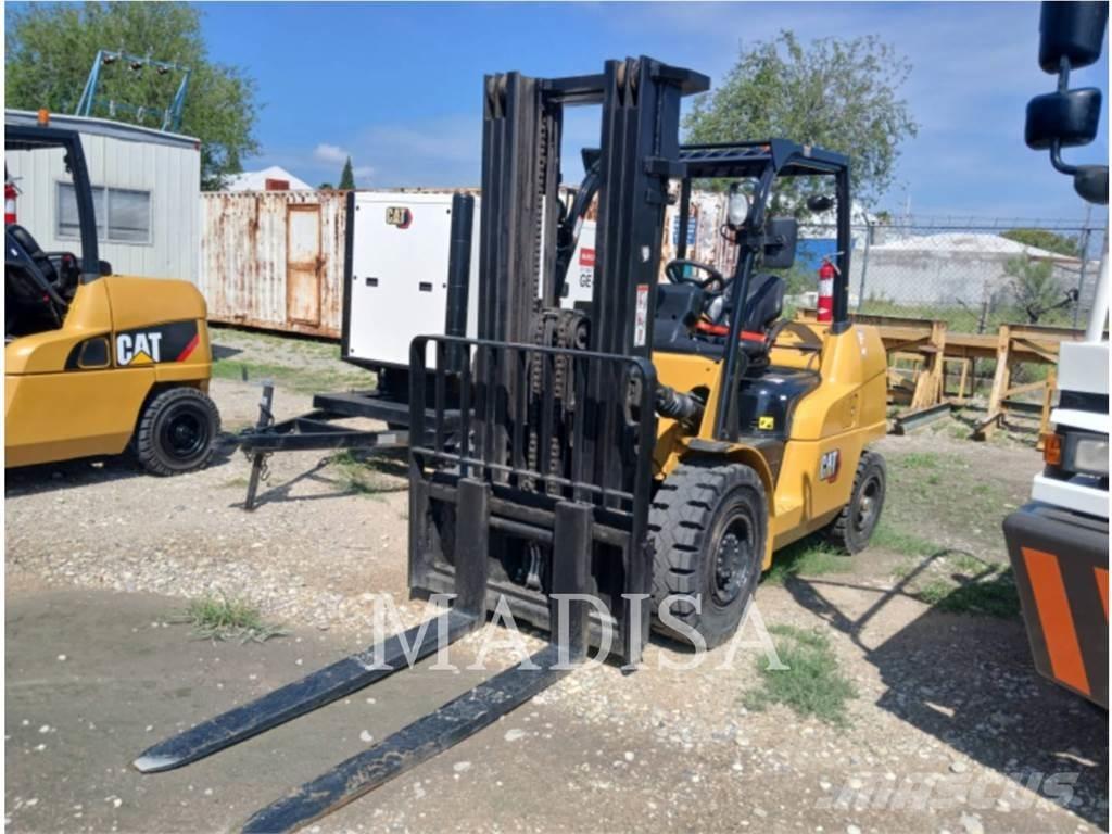 CAT LIFT TRUCKS DP50CNM Dizelski viljuškari