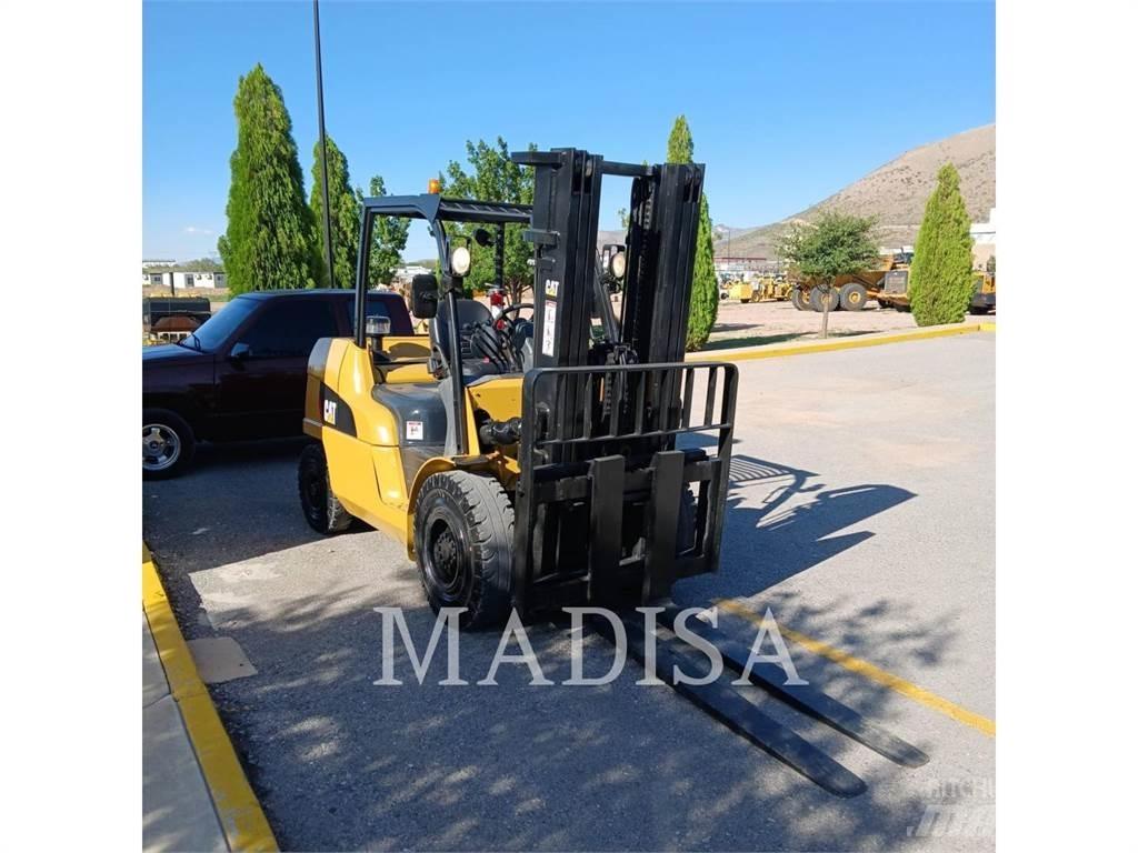 CAT LIFT TRUCKS DP50NM Dizelski viljuškari