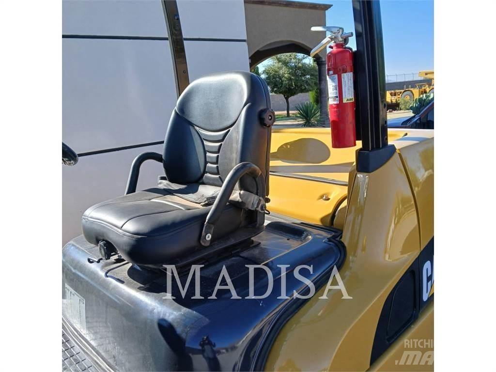 CAT LIFT TRUCKS DP50NM Dizelski viljuškari