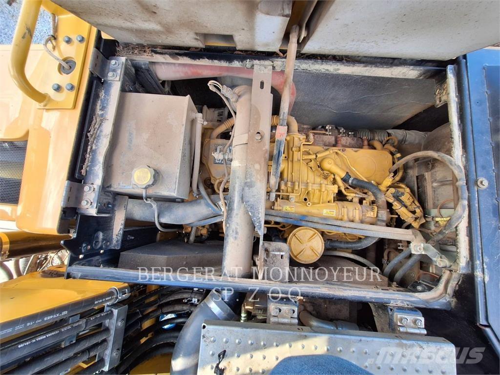 CAT M318F Bageri točkaši