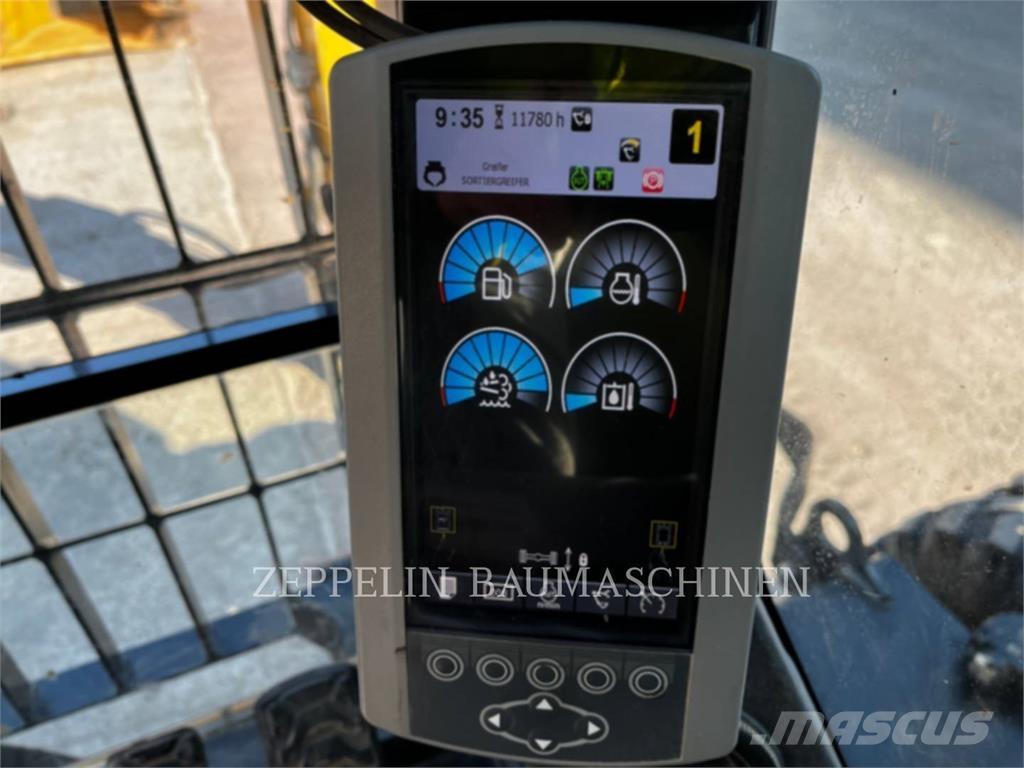 CAT M322F Bageri točkaši