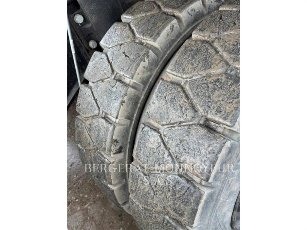 CAT MH3022-07 Bageri točkaši