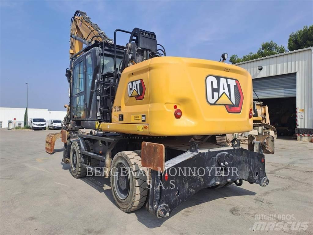 CAT MH3024 Bageri točkaši