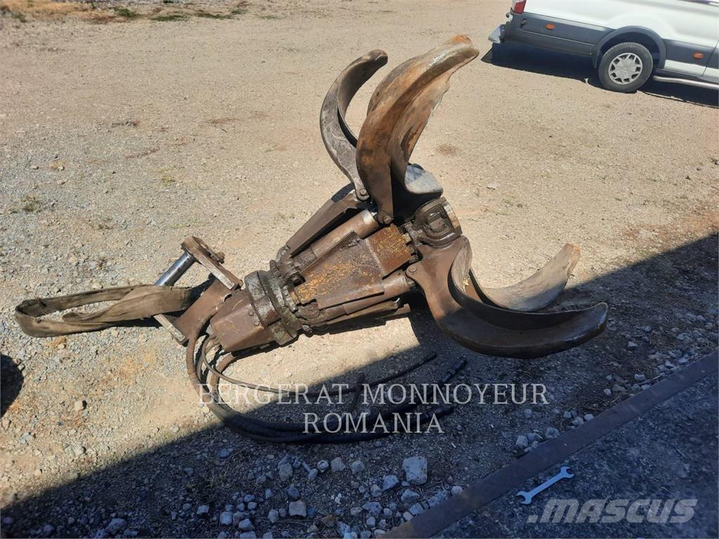 CAT MH3024-06 Bageri točkaši