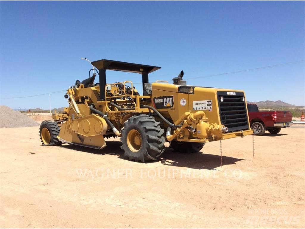 CAT RM-300 Mašine za reciklažu asfalta