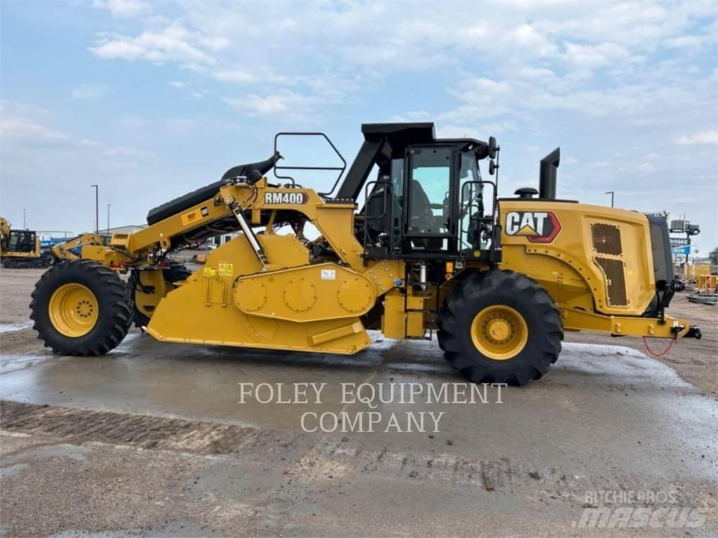 CAT RM400-01 Asfaltni finišeri