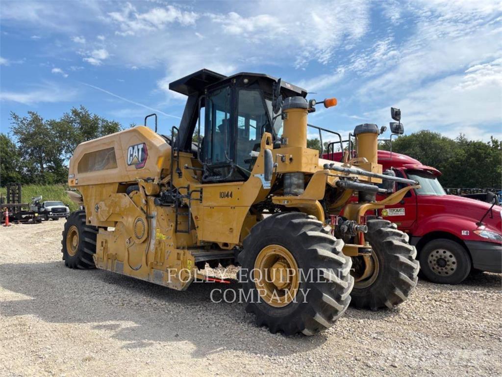 CAT RM600-01 Asfaltni finišeri