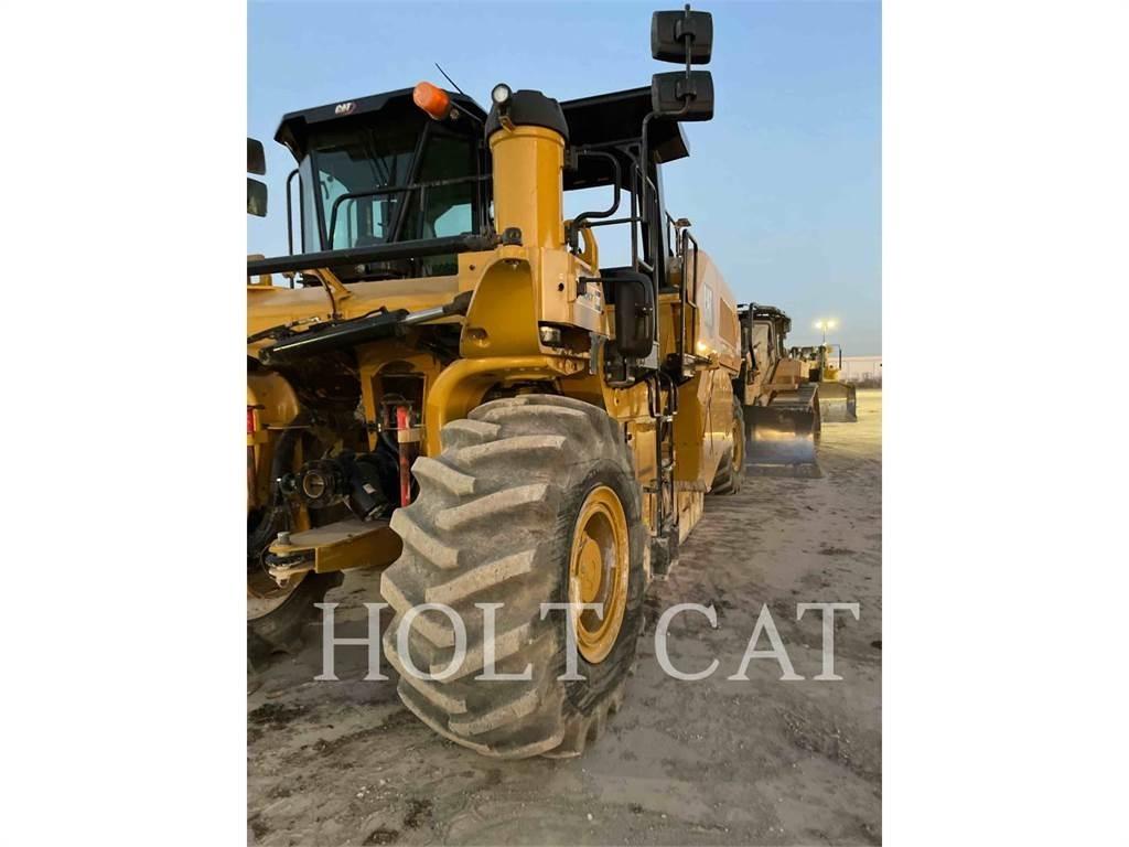 CAT RM800 Mašine za reciklažu asfalta